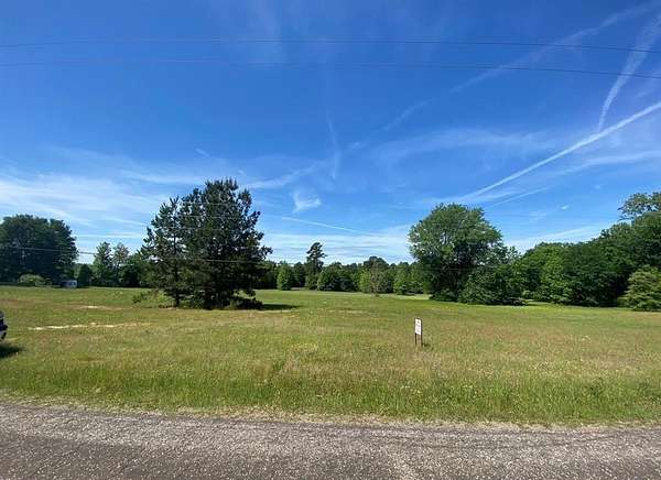 5 Acres of Residential Land for Sale in Gladewater, Texas