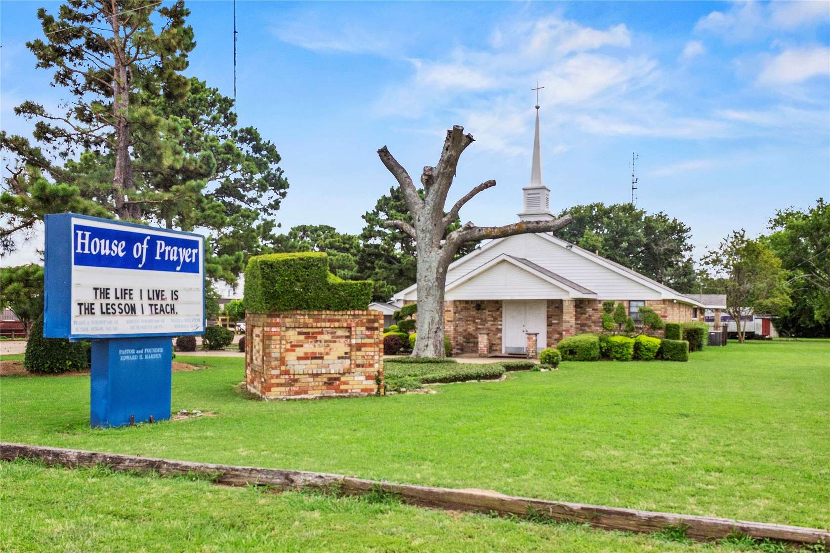 2 Acres of Commercial Land for Sale in Wills Point, Texas