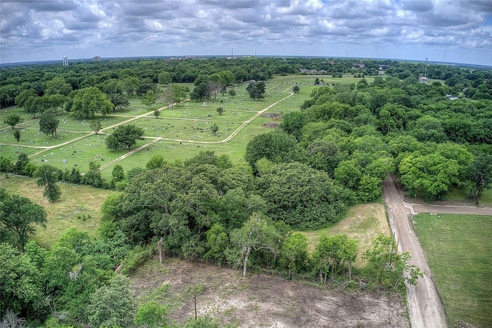 0.7 Acres of Residential Land for Sale in Commerce, Texas