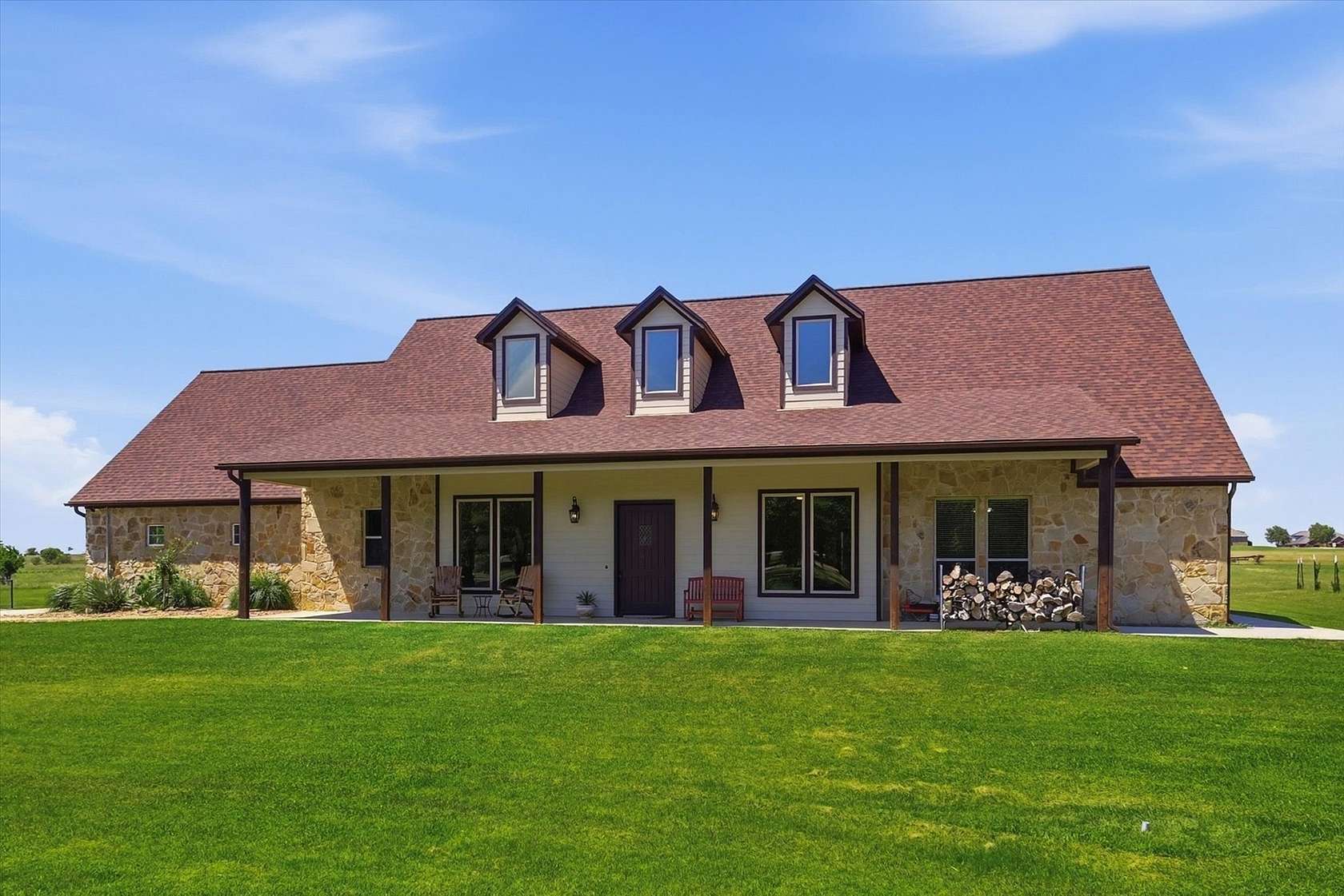 5 Acres of Land with Home for Sale in Fort Worth, Texas