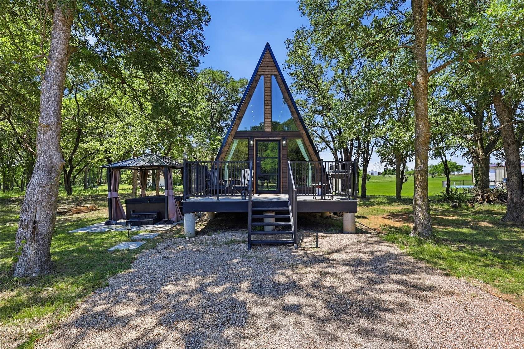 5 Acres of Land with Home for Sale in Fort Worth, Texas