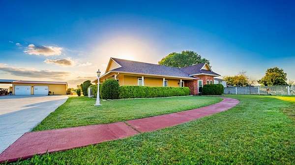 2.5 Acres of Land with Home for Sale in Sanger, Texas