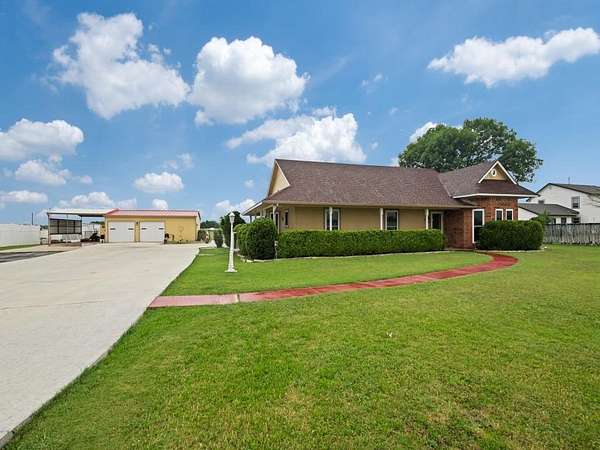 2.5 Acres of Land with Home for Sale in Sanger, Texas