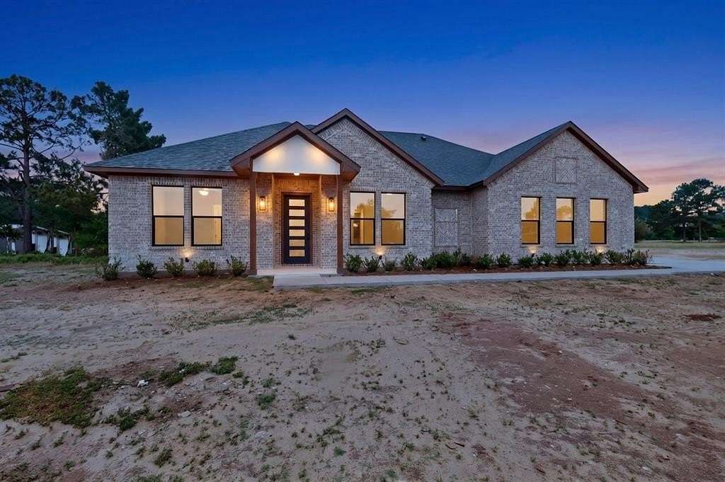 3 Acres of Land with Home for Sale in Athens, Texas