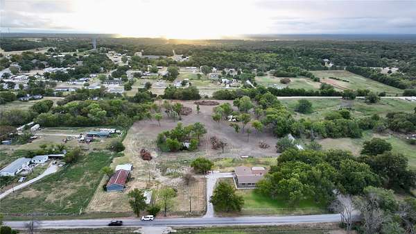 9.24 Acres of Land with Home for Sale in Gainesville, Texas