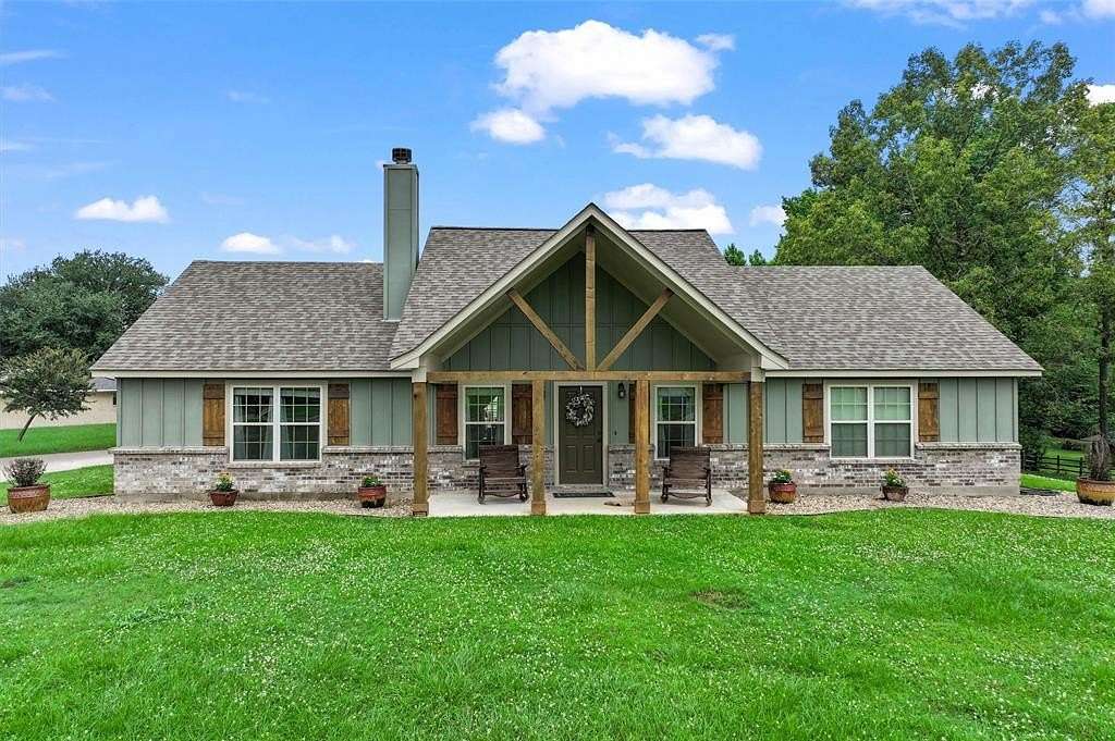 2 Acres of Land with Home for Sale in Benton, Louisiana