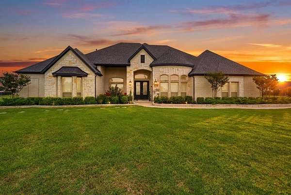 1.69 Acres of Land with Home for Lease in Parker, Texas