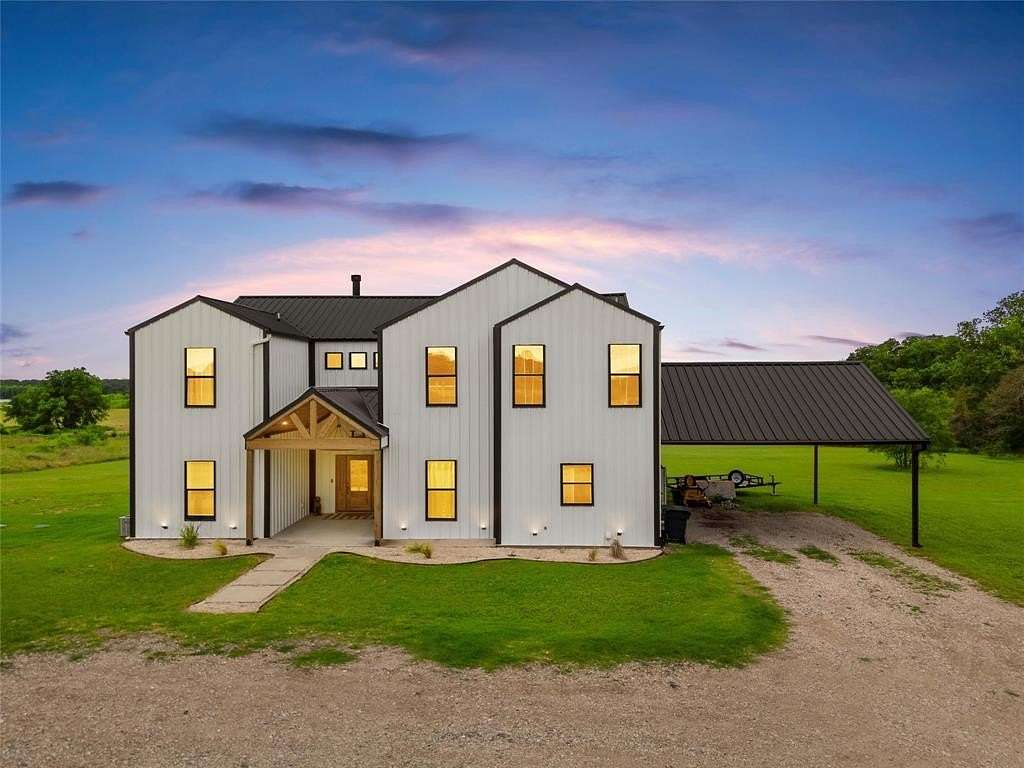 5.4 Acres of Land with Home for Sale in Elm Mott, Texas
