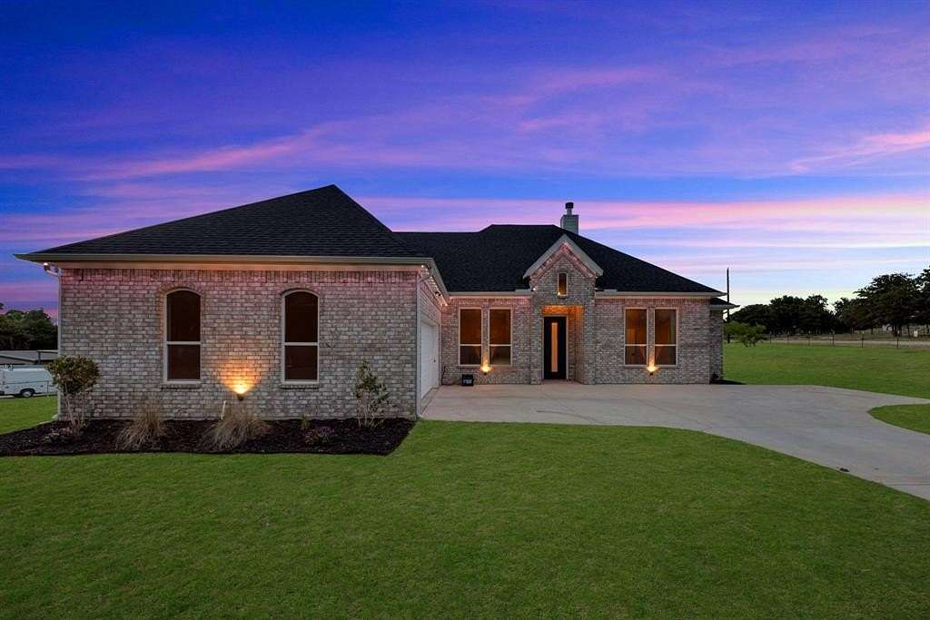 2 Acres of Land with Home for Sale in Weatherford, Texas