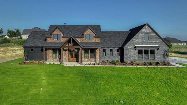 2 Acres of Land with Home for Sale in Weatherford, Texas
