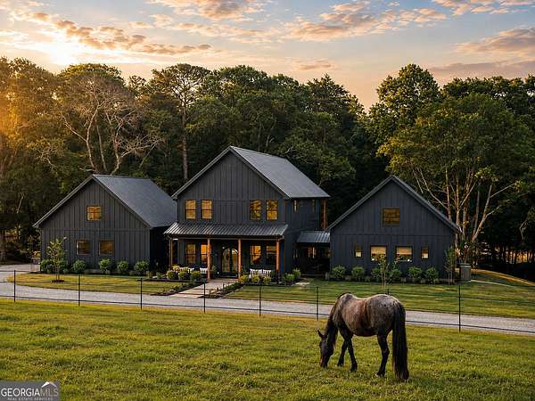 3.87 Acres of Land with Home for Sale in Hartwell, Georgia