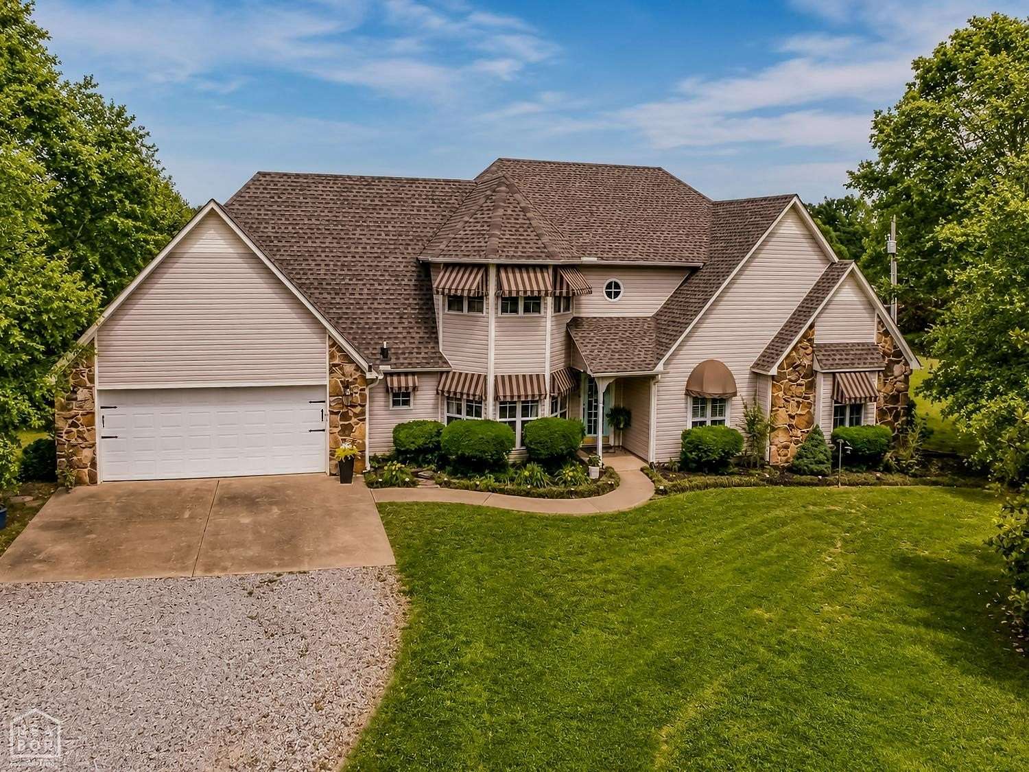 10 Acres of Land with Home for Sale in Jonesboro, Arkansas