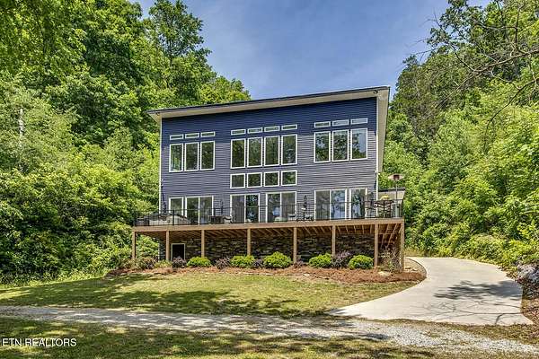 25.4 Acres of Recreational Land with Home for Sale in Harriman, Tennessee