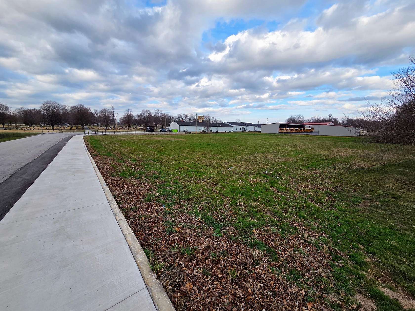 1 Acre of Land for Sale in Ash Grove, Missouri