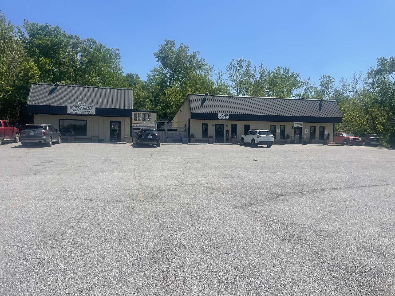 1.5 Acres of Mixed-Use Land for Sale in Cassville, Missouri