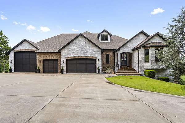 1.73 Acres of Land with Home for Sale in Hollister, Missouri