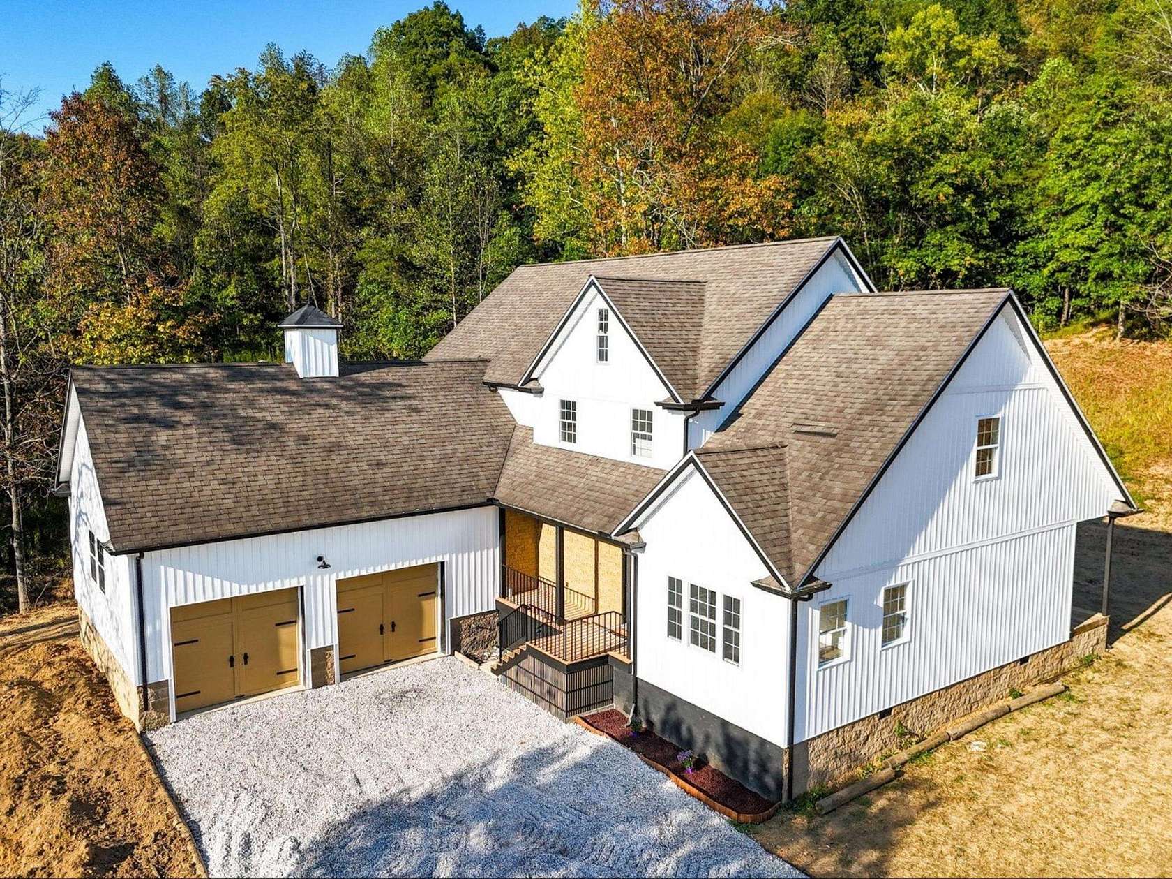 34 Acres of Land with Home for Sale in Chesapeake, Ohio