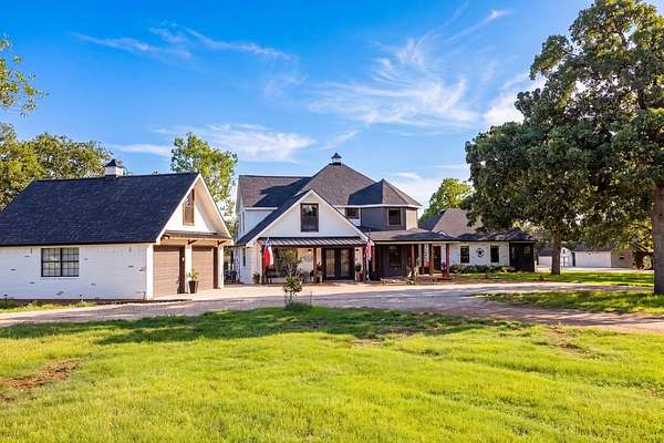 1.6 Acres of Land with Home for Sale in Kerrville, Texas