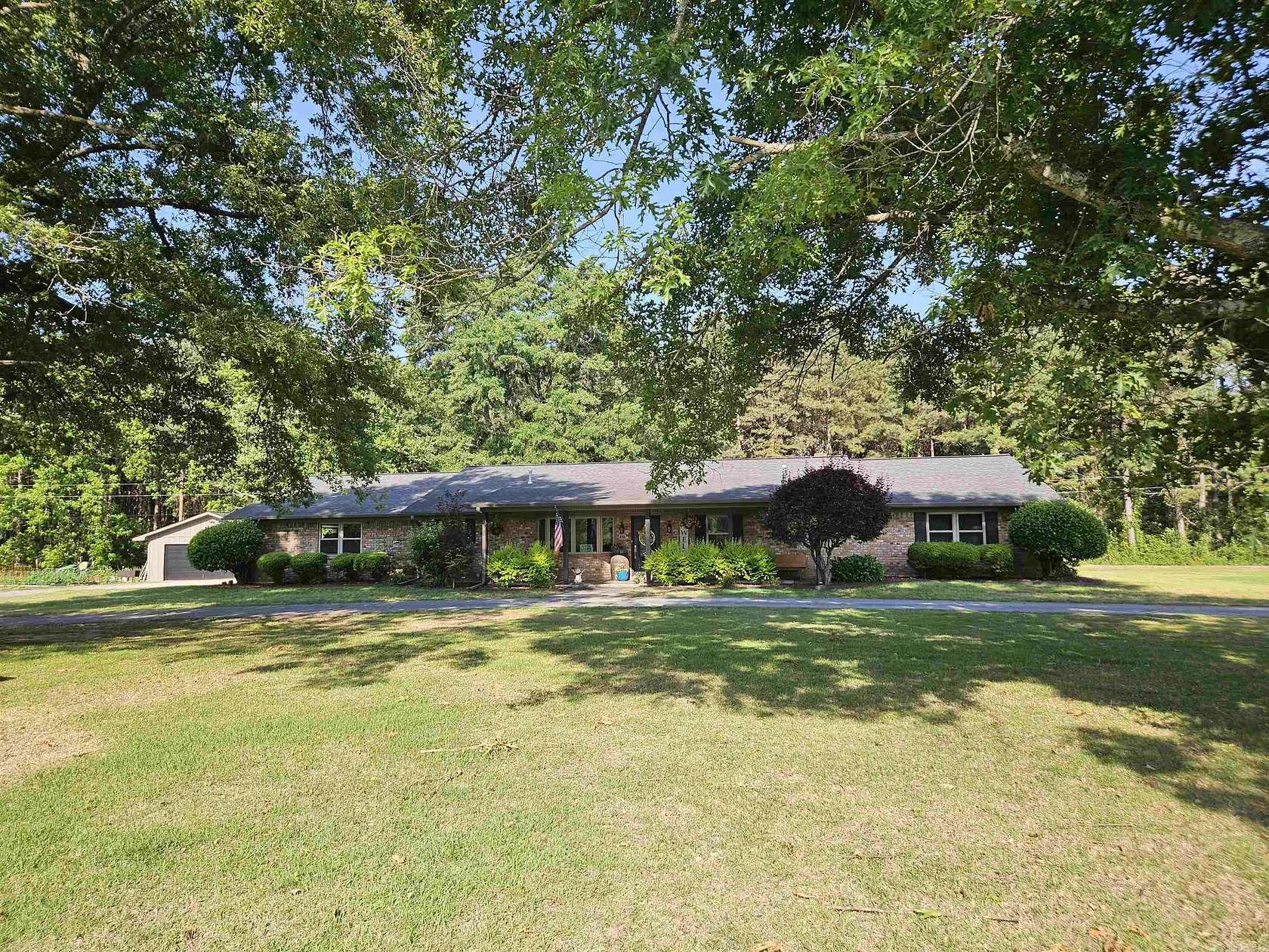 2.12 Acres of Land with Home for Sale in Nashville, Arkansas