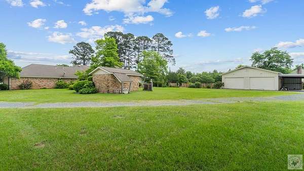3.6 Acres of Land with Home for Sale in Texarkana, Arkansas