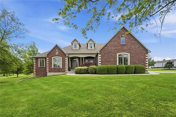17 Acres of Land with Home for Sale in Paola, Kansas