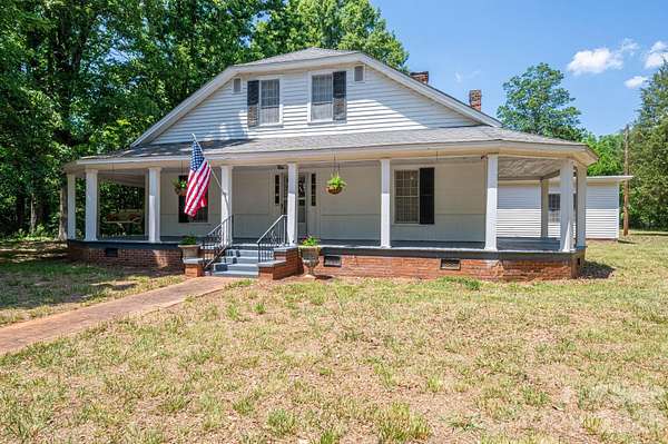 4.5 Acres of Land with Home for Sale in Kings Mountain, North Carolina