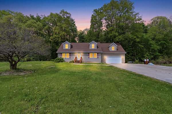 10.1 Acres of Land with Home for Sale in Fowlerville, Michigan