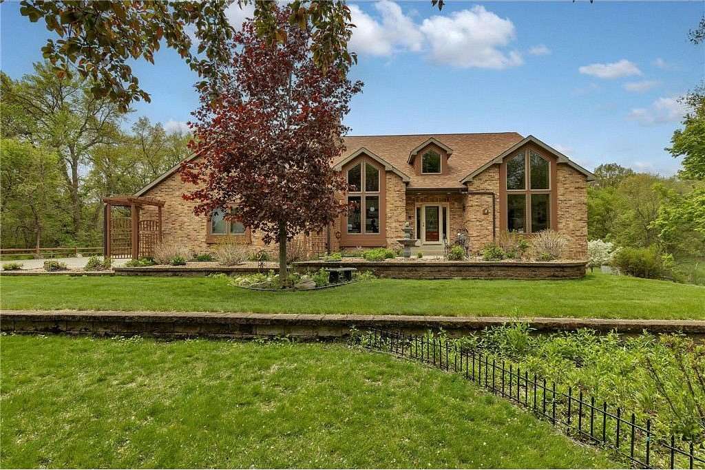 4 Acres of Land with Home for Sale in St. Augusta, Minnesota