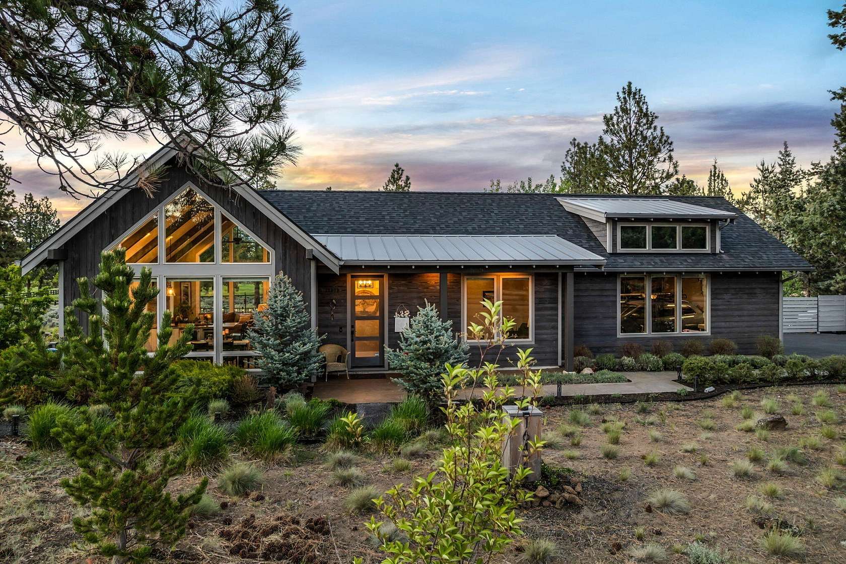 1.69 Acres of Land with Home for Sale in Sisters, Oregon