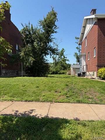 0.09 Acres of Residential Land for Sale in St. Louis, Missouri