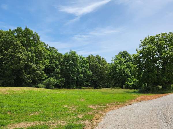 10 Acres of Residential Land for Sale in Walnut Grove, Missouri