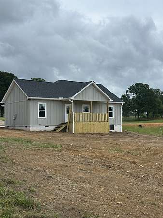 1.6 Acres of Land with Home for Sale in Lawrenceburg, Tennessee