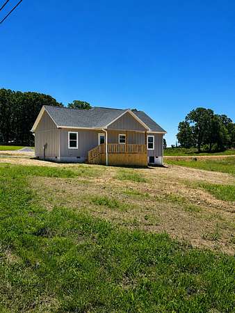 1.6 Acres of Land with Home for Sale in Lawrenceburg, Tennessee