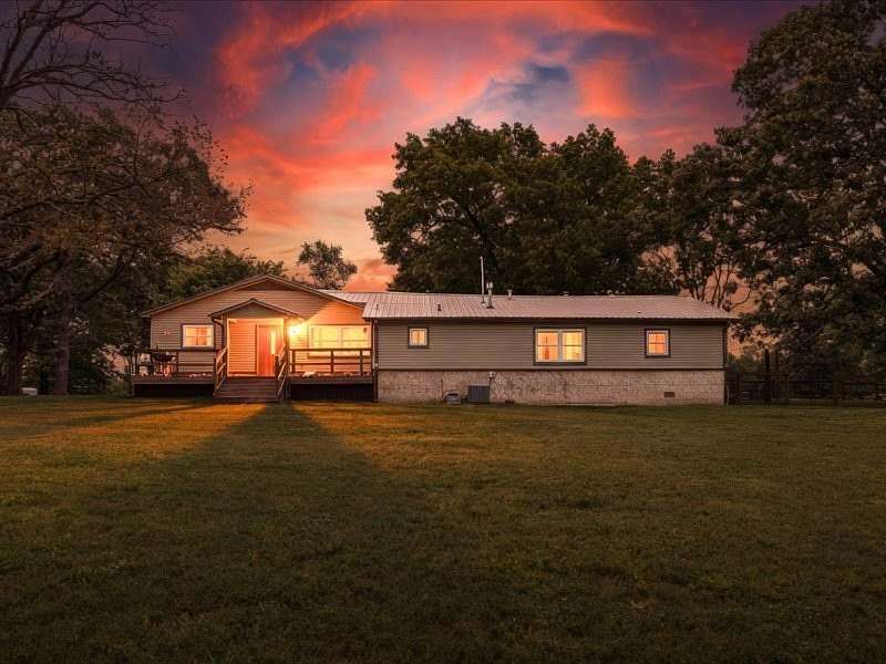 44.8 Acres of Land with Home for Sale in Decatur, Arkansas