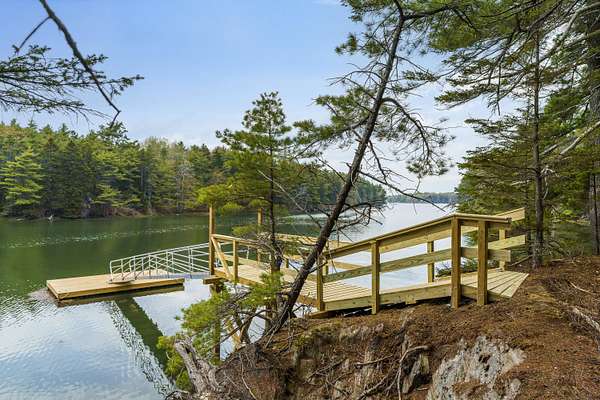 1.67 Acres of Land with Home for Sale in Harpswell Town, Maine