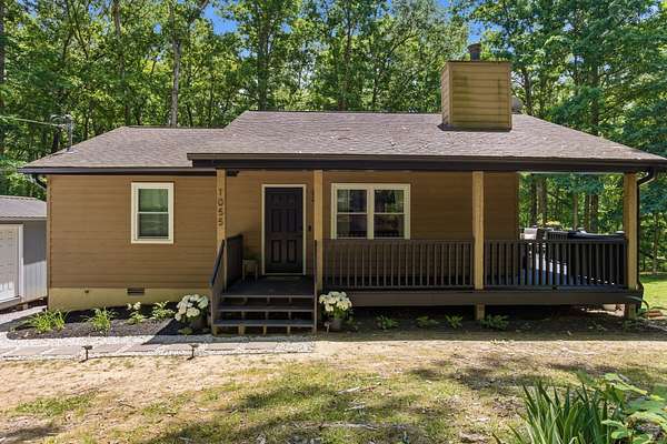 2 Acres of Land with Home for Sale in Kingston Springs, Tennessee