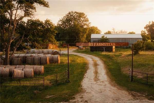 158 Acres of Land for Sale in Paola, Kansas