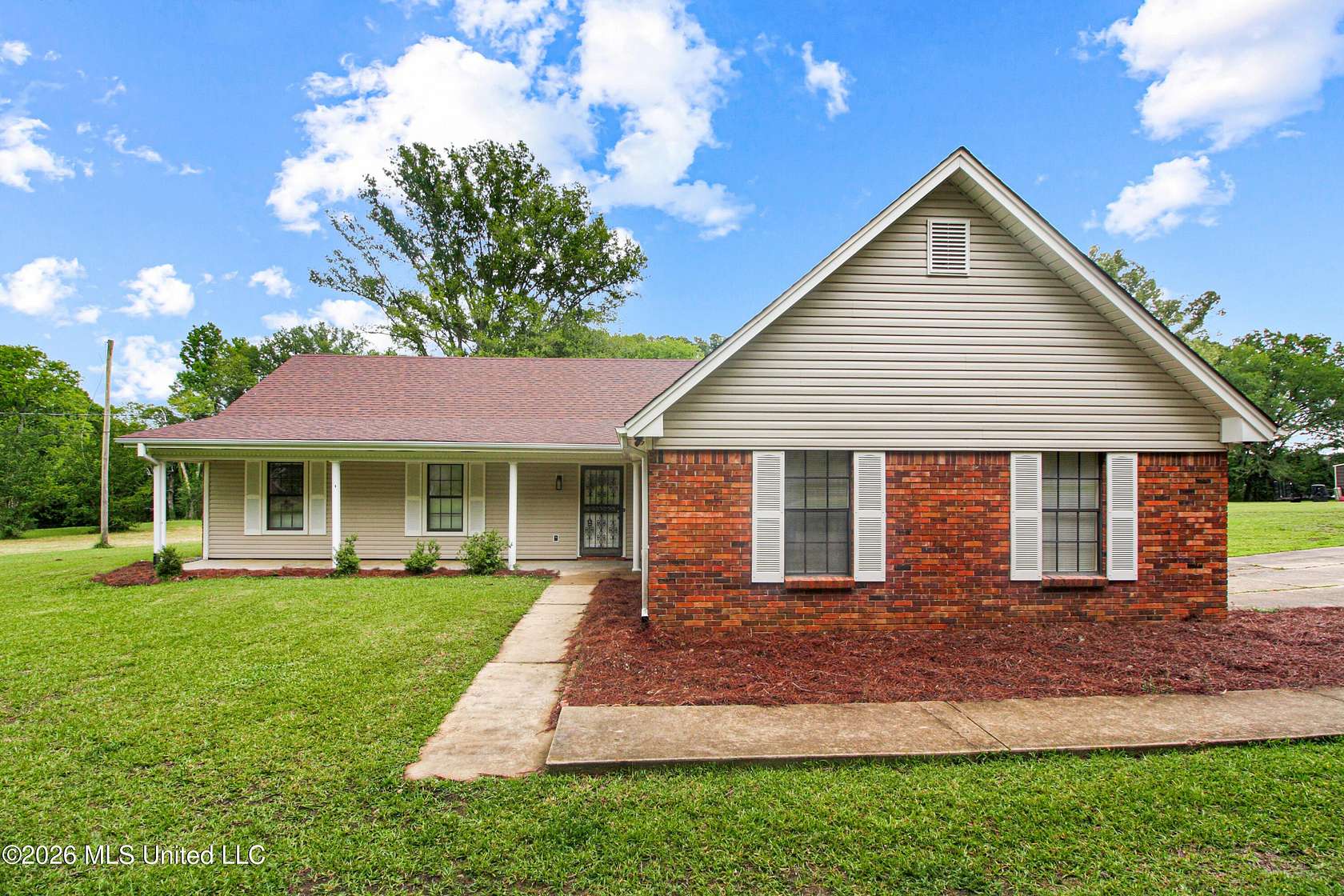 2.12 Acres of Land with Home for Sale in Jackson, Mississippi
