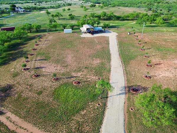 32 Acres of Recreational & Residential Land for Sale in Sweetwater, Texas