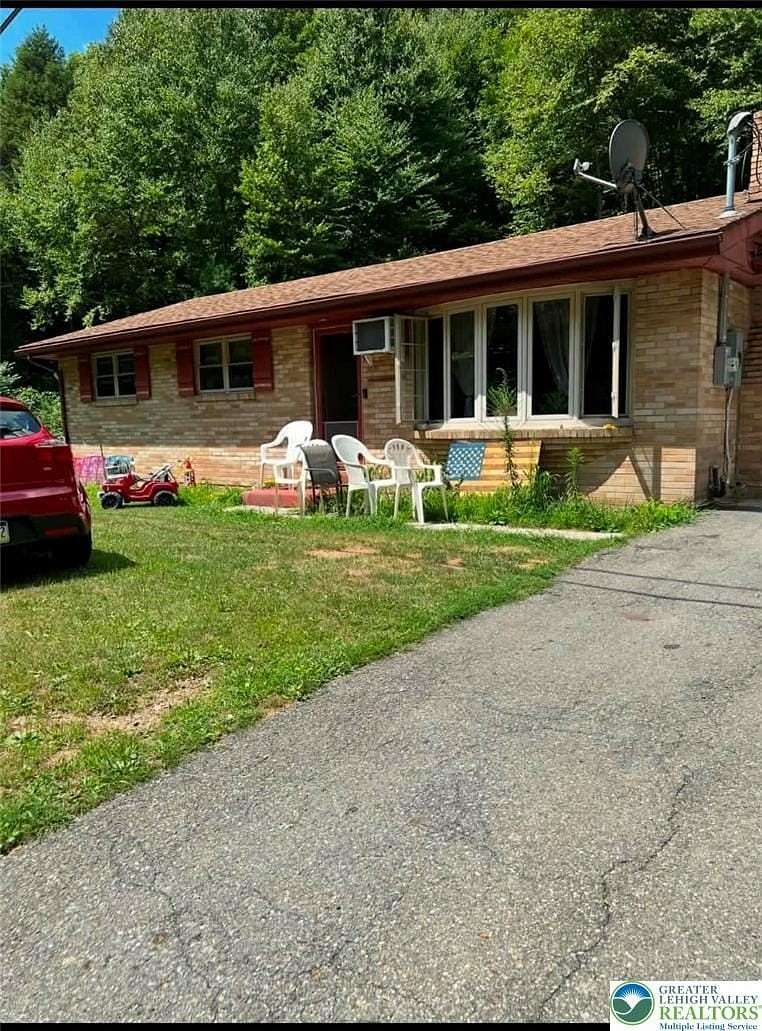 2.24 Acres of Land with Home for Sale in Lower Towamensing Township, Pennsylvania