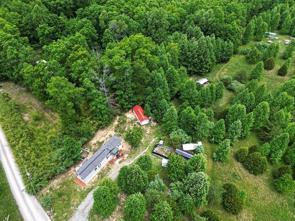 4.5 Acres of Land with Home for Sale in Wilder, Tennessee