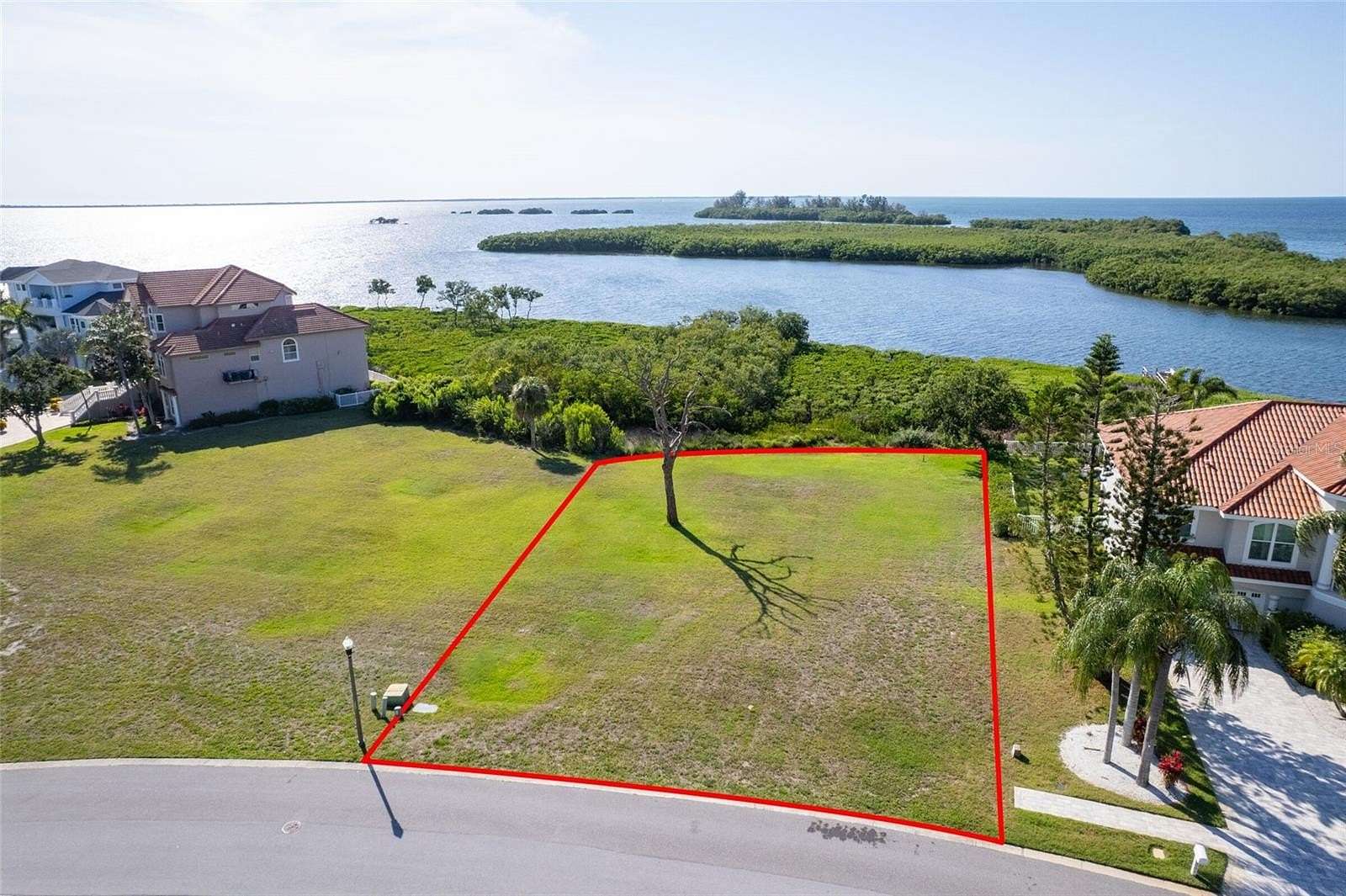 0.58 Acres of Residential Land for Sale in Tarpon Springs, Florida