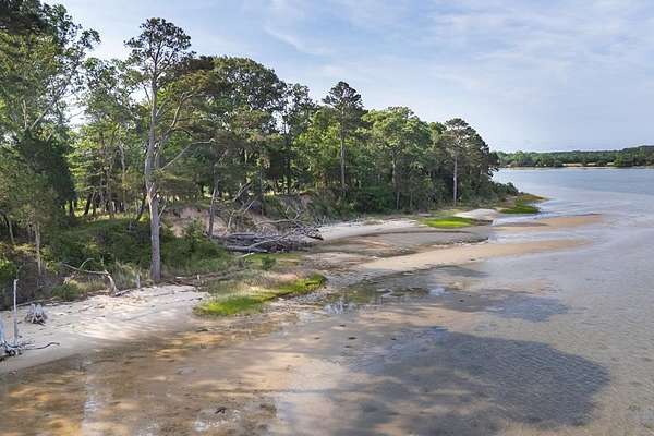 1.57 Acres of Residential Land for Sale in Painter, Virginia