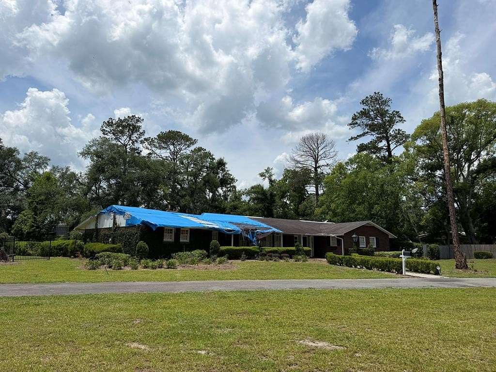 2.52 Acres of Land with Home for Sale in Valdosta, Georgia