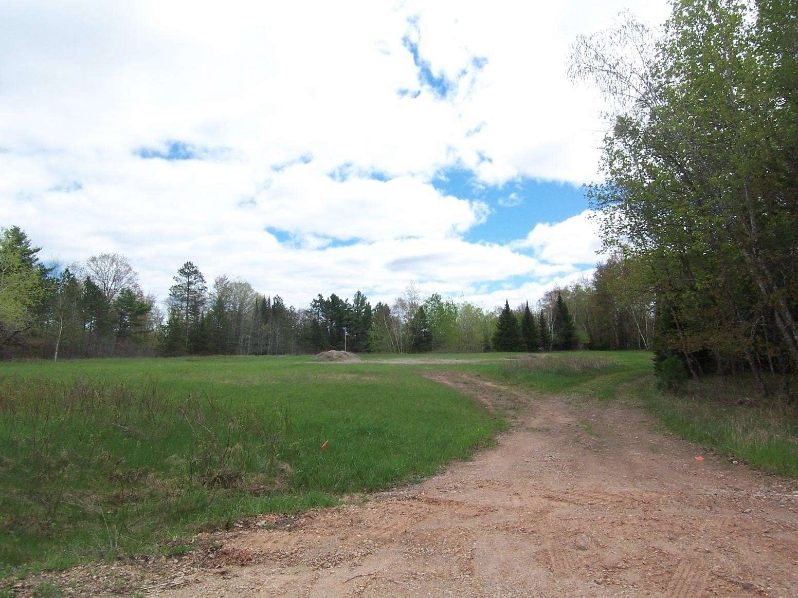 2.5 Acres of Residential Land for Sale in Athelstane, Wisconsin