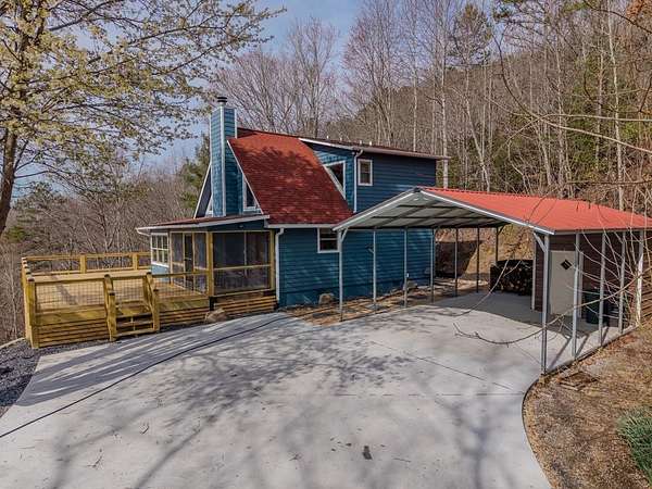 3.12 Acres of Land with Home for Sale in Hayesville, North Carolina