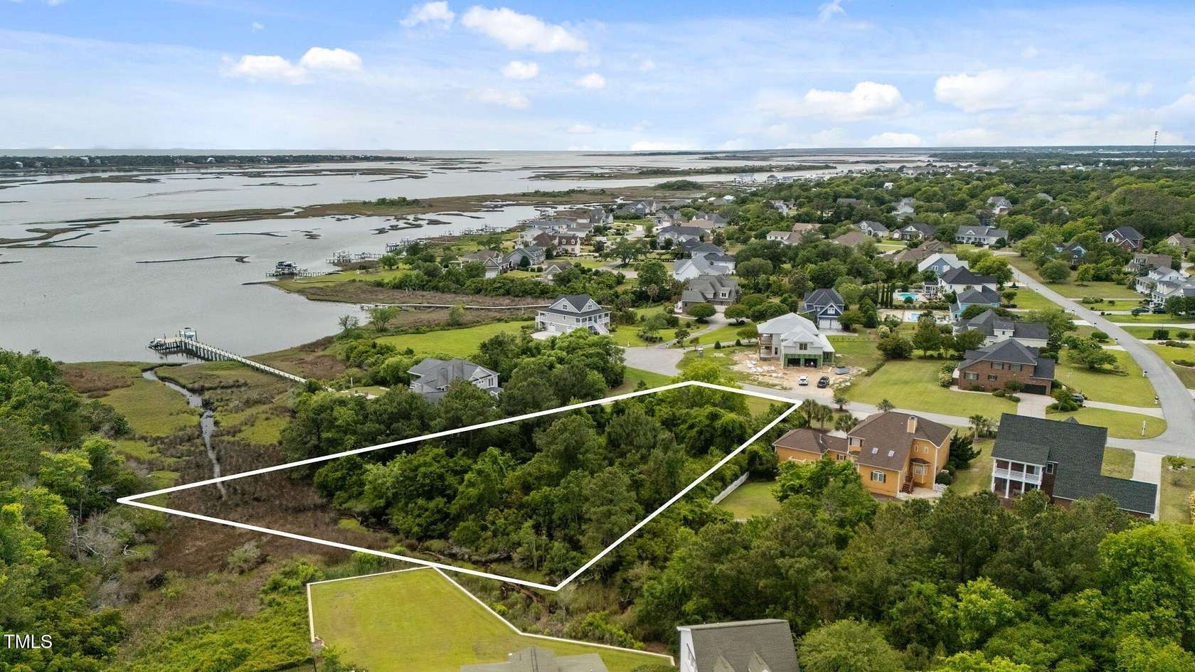 0.97 Acres of Residential Land for Sale in Cedar Point, North Carolina