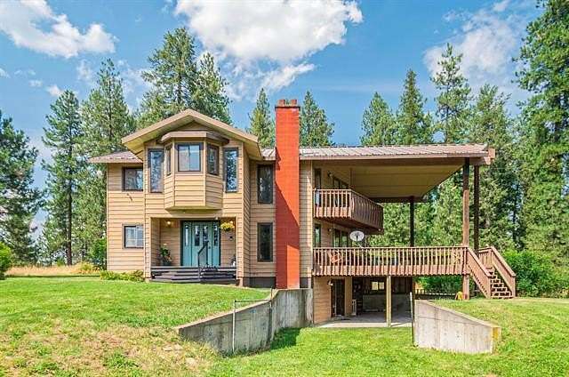 4 Acres of Land with Home for Sale in Valley, Washington