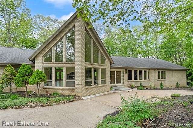 3 Acres of Land with Home for Sale in Genoa Township, Michigan