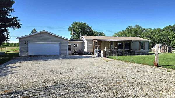 2.9 Acres of Land with Home for Sale in Ellisville, Illinois